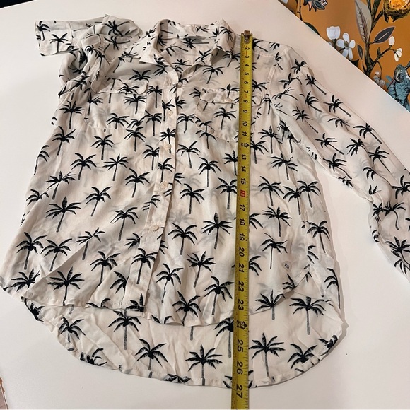 American Eagle Womens Size X s Palm Tree Button Down Shirt Pockets vacation chic - Picture 7 of 7